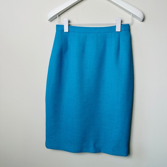 Vintage Azure Blue 2pc Blazer & Skirt Suit Size 6 - Picture 9 of 13